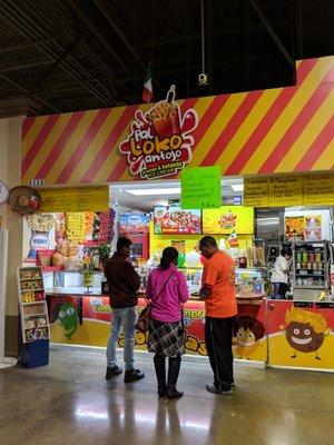 Storefront inside the food court at Plaza Las Americas.