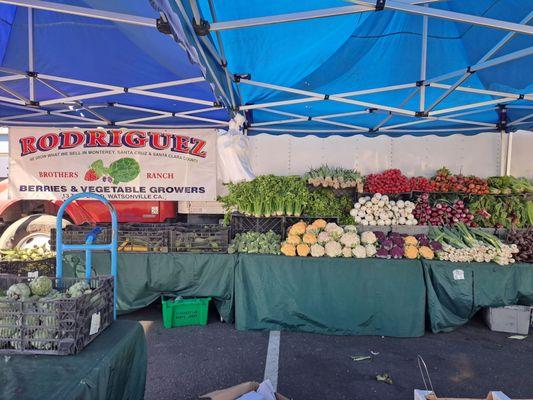 Rodriguez Brothers carries my favorite orange and purple cauliflowers (they taste so much better than the white ones)