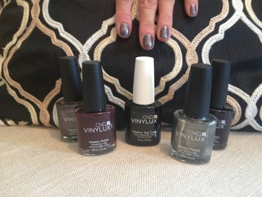 CDN VINYLUX Manicures!