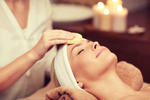 Our Anti-Aging facials will have your skin looking ageless in no time! We have a Stem Cell, Oxygenating, and Himalayan Salt Stone Facials.