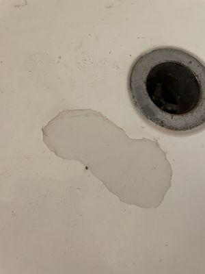 Refinshed spa bathtub and started peeling! He has ignored calls and does not guarantee his work.