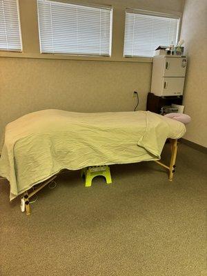 Massage table