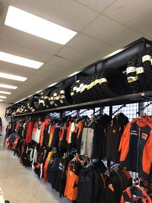 Lot's of KTM team wear.