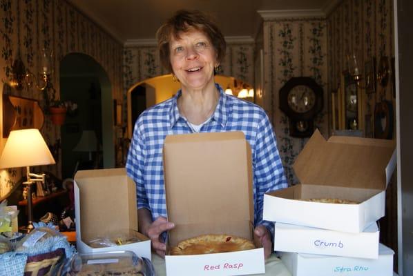 Cindy at her adorable pie counter!