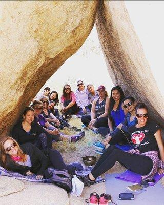 Class of meditation and sound bath in Joshua Tree California