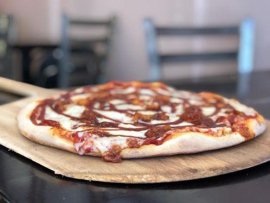 BBQ chicken pizza