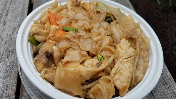 Chicken Chow Fun