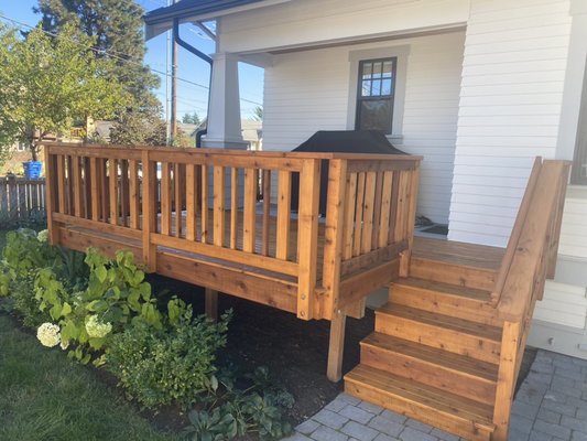 Re-stain deck