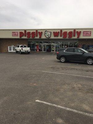 Had to visit the Piggy Wiggly