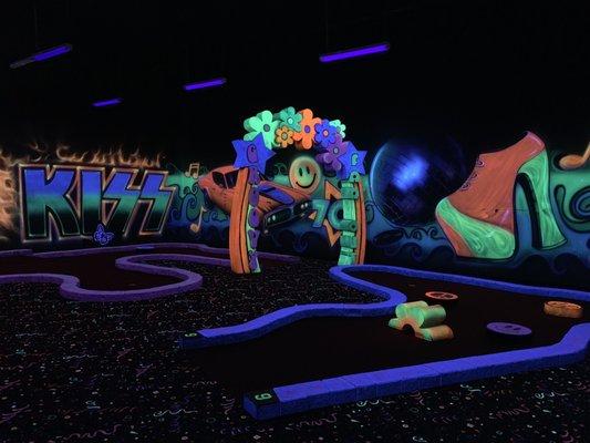 Putz n Glo Black Light Mini Golf