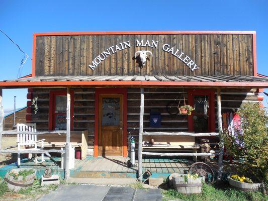 Front Door of Mountain Man Gallery in Como, CO