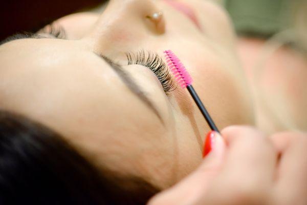 Classic Lash Extensions by Alisha! Beautiful natural looking set of lashes!