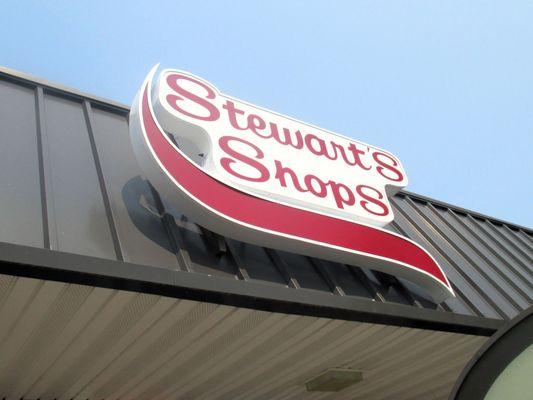 Stewart's Shops sign located above the entrance.