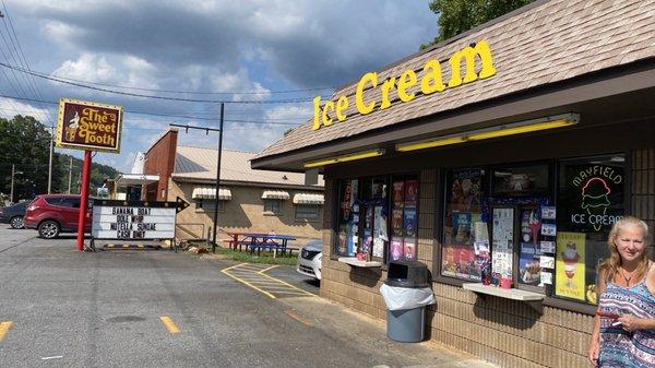 Sweet Tooth (walk up) or drive thru