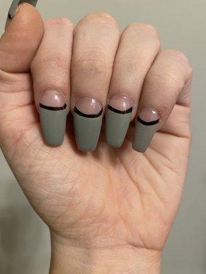 She should have just painted the whole nail... these made me cry.