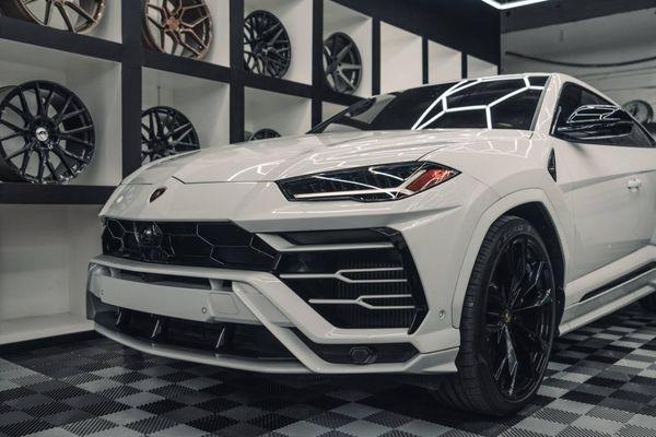 URUS