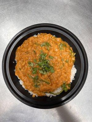 *Vegan/Vegetarian
Ethiopian Misir Wat
Lentil stew with spinach, garlic, and berbere over jasmine rice.