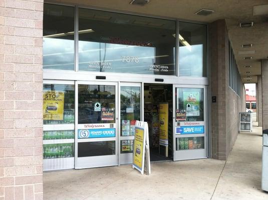 Front doors. Typical design for a Walgreens a few years old.