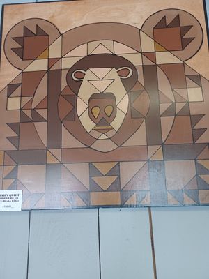 Brown Bear barn quilt