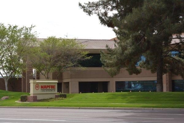 Exterior of MAPFRE Insurance Gilbert, AZ office