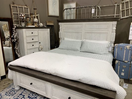 Keep it light and bright with this beautiful bedroom set