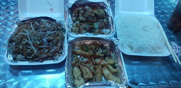 Beef Chow Fun, French Style Chicken Tender, House Special Fish Filet, White Rice (left, top, bottom, right)