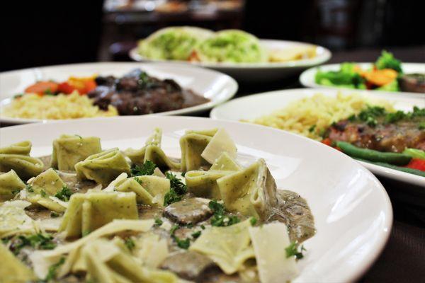 Parsley pasta in a mushroom pesto sauce