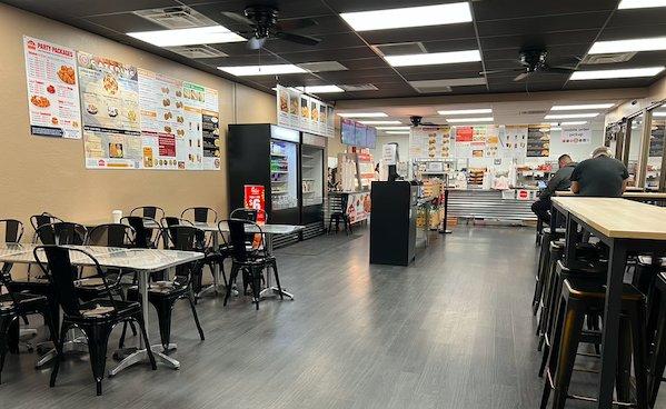 Krispy Krunchy Chicken located inside of the landmark Arizona Sandwich Company in Tempe near ASU/Sky Harbor airport. Plenty of seating!