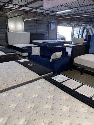 DallasDiscountMattress.com warehouse mattress store