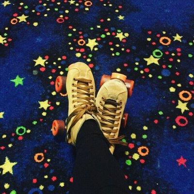 Instagram-worthy roller skate pic with the 90s style carpet is a must at SS.