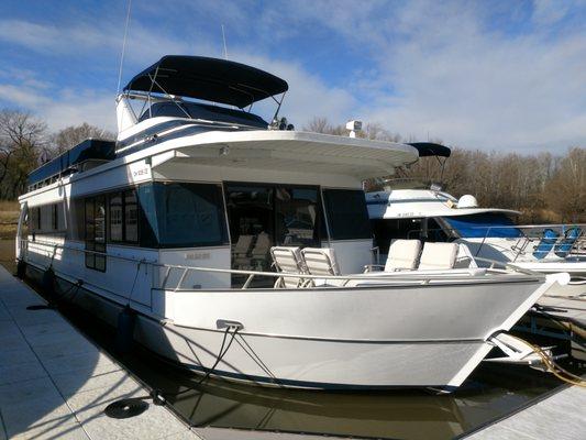 Blue Chip III - 70' Monticello Houseboat River Yacht