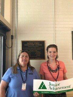 WLFCU employees volunteer with Junior Achievement.