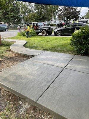 Concrete Pad & Sidewalk