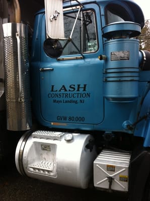 Lash Construction