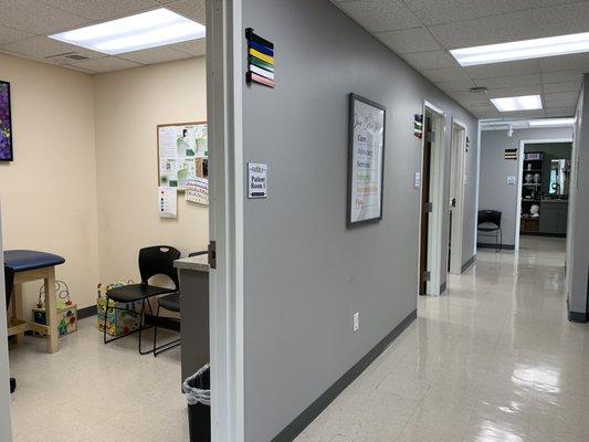 Hallway back to the patient rooms.