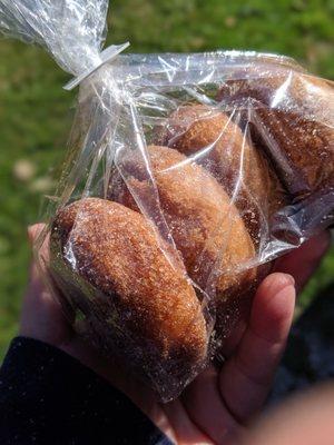 Apple cider donuts