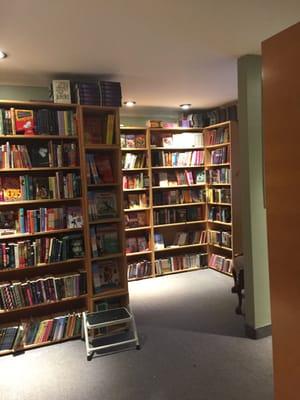 Park Street Books of Medfield -- 504 Main Street / Route 109, Medfield           Interior