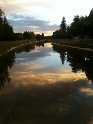 Nice reflection off the canal