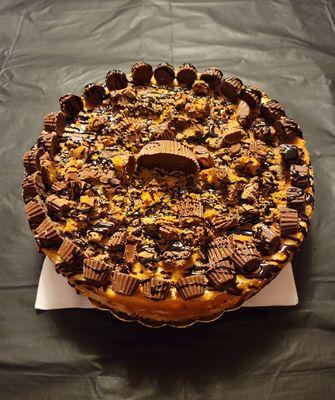 Reeses Peanut Buttercup Cheesecake