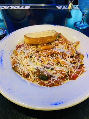 Vegetable Penne with Garlic Bread