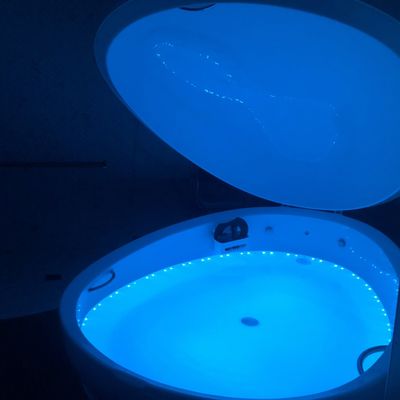 Lighted float tank