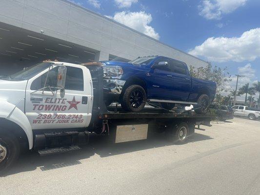 We do flatbed towing for pickup trucks! Love this truck.