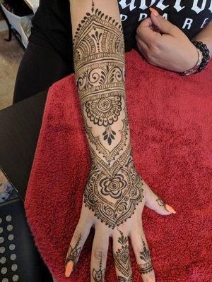 Arm and hand henna