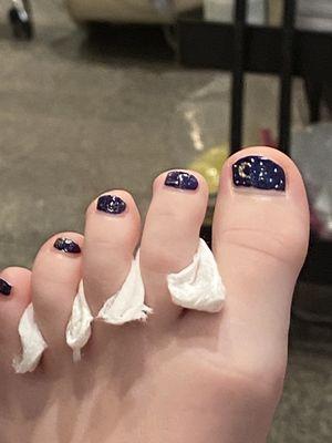 C wanted starry starry night toes.