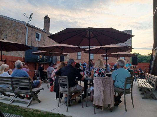 Music in the courtyard