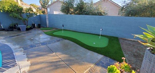 Puttinggreen with tee box (finshed)2