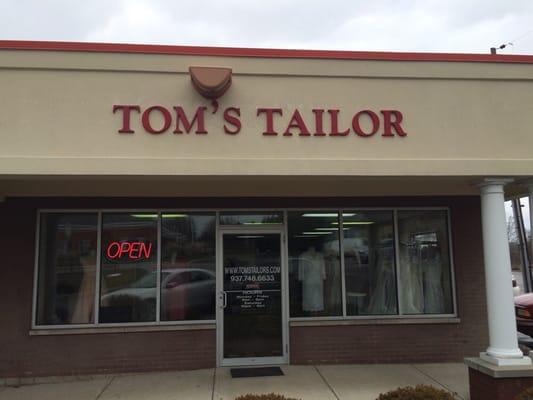 Tom's Tailor & Alterations