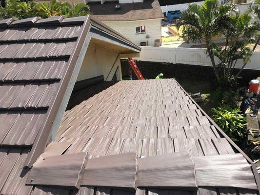 Slanted roof project in Maui