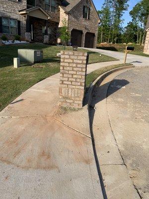 Side View of Brick Mailbox