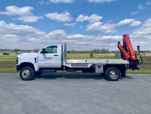 RMS Custom Flatbed with Fassi F85 Knuckleboom on Chevy Silverado 6500 Truck